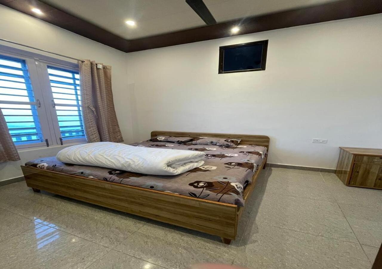 Hotel Maa Bhagwati Алмора Екстер'єр фото